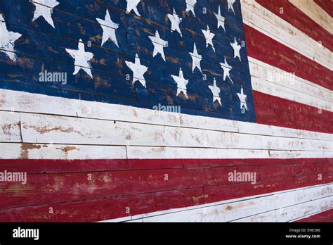 Old painting american flag hi-res stock photography and images - Alamy