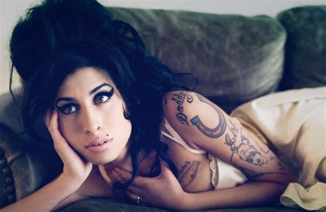 Naked Amy Winehouse Added 07192016 By Bot