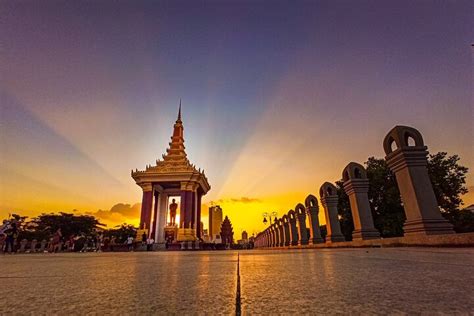 CAMBODIAN DISCOVERY PHNOM PENH TO SIEM REAP Apsara Tours