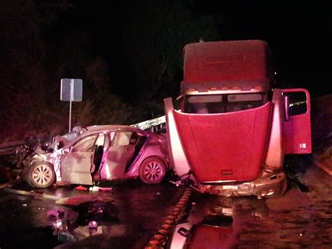 Choque En La Autopista Siglo Xxi Deja Un Muerto Y Dos Heridos