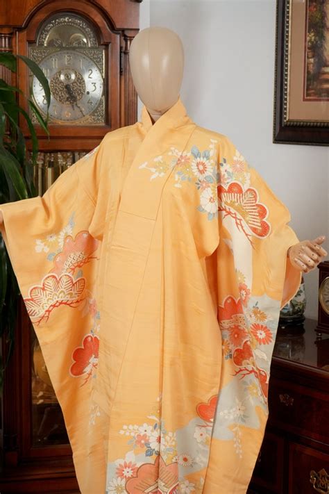 Dear Vanilla Authentic Traditional Japanese Furisode Gem