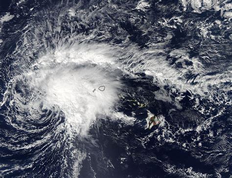 Aqua satellite sees Tropical Storm Ana still affecting Hawaii