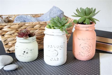 How To Chalk Paint Mason Jars And Distress Them Single Girl S DIY