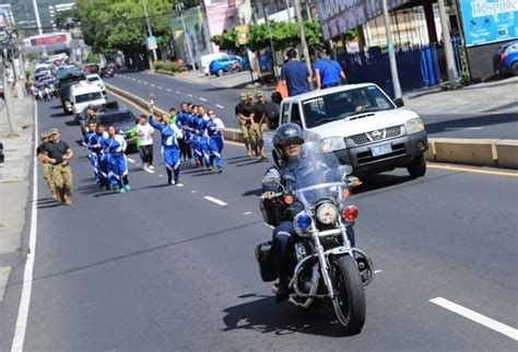 Noticiero El Salvador On Twitter El Equipo De Instructores De