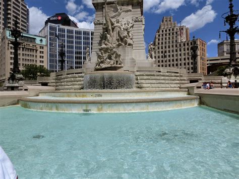 Indianapolis, IN: Monument Circle - Explore This City