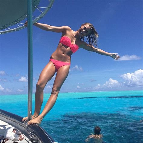 Elyse Knowles Shows She Has Perfected Her Favourite Bikini Pose In Photo Daily Mail Online