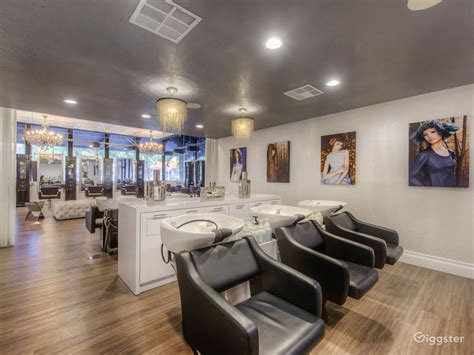 Luxury hair salon | Rent this location on Giggster