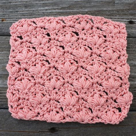 Free Easy Lily Sugar N Cream Flowers Dishcloth Crochet Pattern