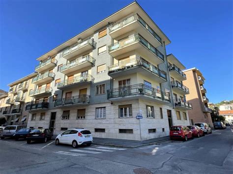 Vendita Appartamento Pinerolo Quadrilocale in via città di gap Buono