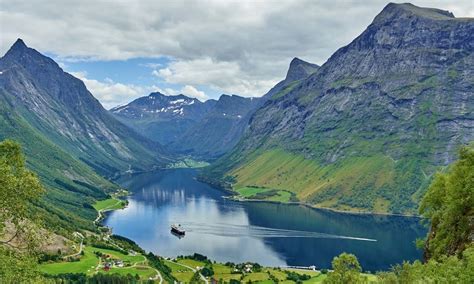 Hjorundfjord Norway Urke Saebo Cruise Port Schedule Cruisemapper