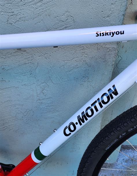 Siskiyou 1x11-Speed 52cm w/Cali-CyQuest Paint by Co-Motion - Cycle