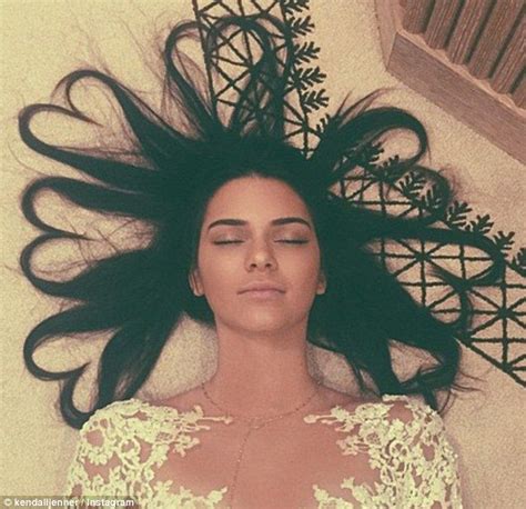 Kendall Jenners Fans Copy Her Heart Hairstyle On Instagram Kendall