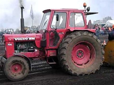 volvo BM 700 - YouTube