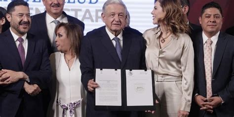 Amlo Firma Acuerdo Para Garantizar Servicios M Dicos Y Medicinas Gratis