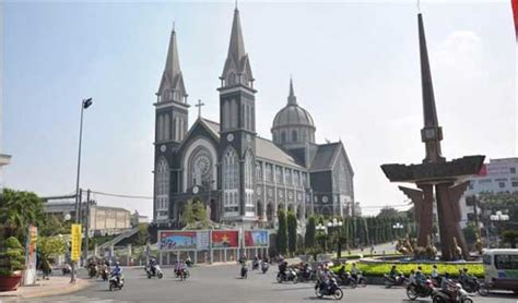 The-Cathedral-of-Phu-Cuong-Diocese-Top-10-Tourist-Attractions-in-Binh ...