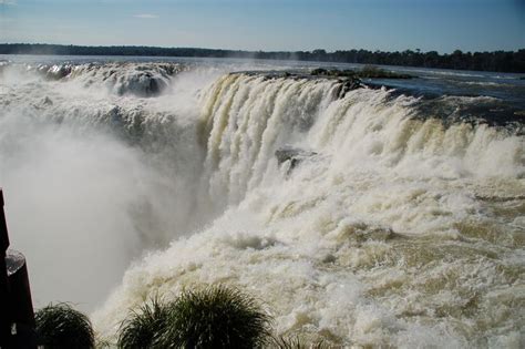 Visite d Iguazu côté Argentine Chutes D iguazu Niagara Falls Natural