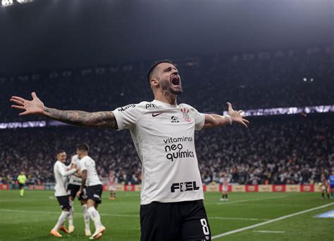 Relembre gols e assistências de Renato Augusto pelo Corinthians em 2023