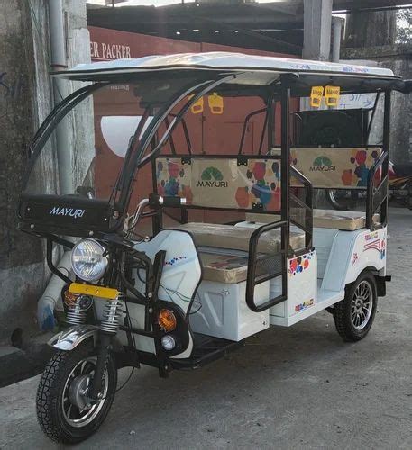 Mayuri Passenger E Rickshaw Model Name Number Pro At Best Price