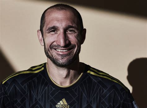 Chiellini L Inter La Favorita Per Lo Scudetto La Juve Deve Stargli