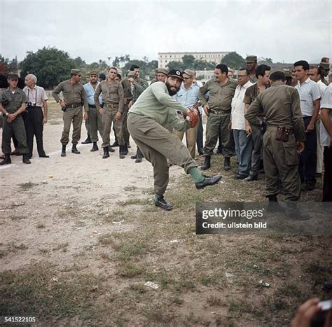 Fidel Castro Baseball Photos And Premium High Res Pictures Getty Images