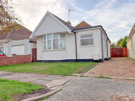 2 Bed Bungalow For Sale In Edison Road Holland On Sea Clacton On Sea