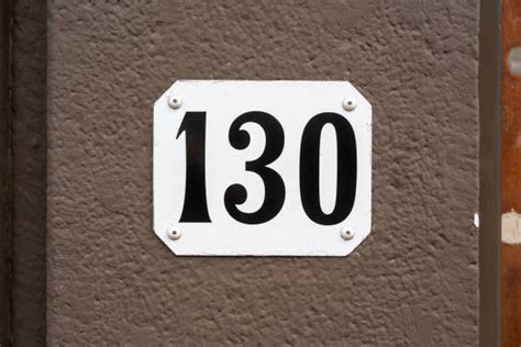 Number 130 - Banco de fotos e imágenes de stock - iStock