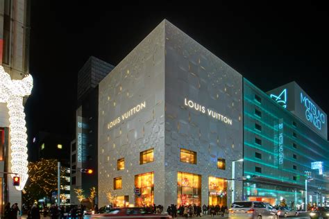 Louis Vuitton Matsuya Ginza Tokyo Japan Iucn Water