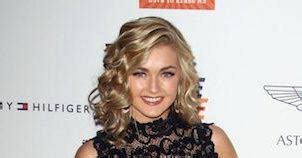 Lindsay Arnold Height Weight Age Body Statistics Healthy Zam