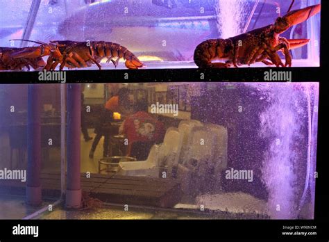 Seafood restaurant in Singapore Stock Photo - Alamy