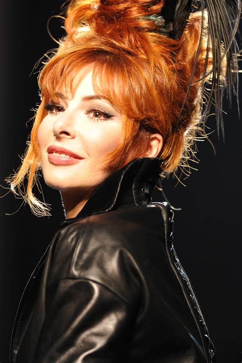 mylene farmer defile jean paul gaultier  juillet  galerie