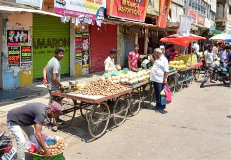 Lucknow Nagar Nigam to set up many more movable & fixed vending zones ...