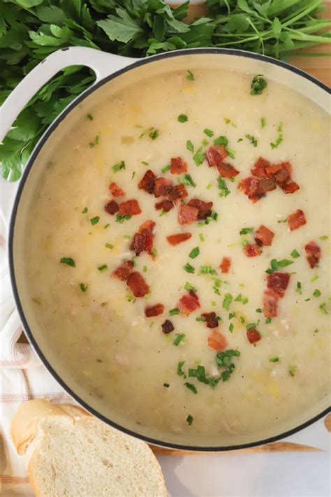 Easy Clam Chowder Recipe The Carefree Kitchen