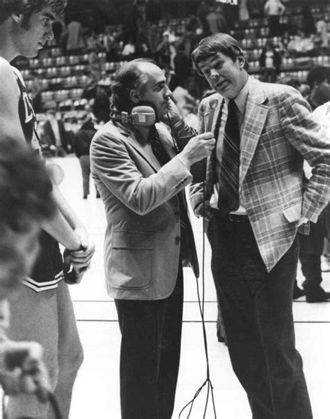 College basketball broadcaster Billy Packer dies at 82