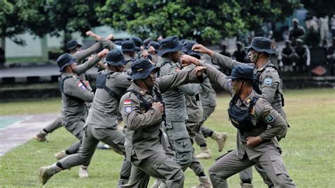 Pj Wali Kota Bandung Peran Satpol Pp Dan Satlinmas Sangat Penting