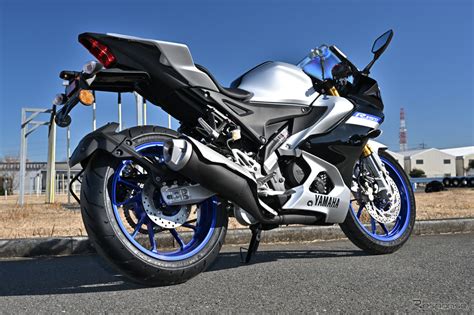 155ccでも走りはホンモノR1直系のスーパースポーツヤマハYZF R15M e燃費