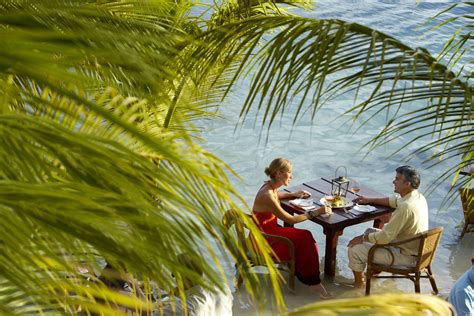 Best Dining and Restaurants in Aruba [With a Map]