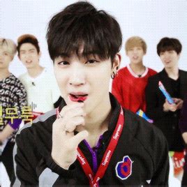 jb | GIF | PrimoGIF