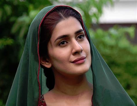 Pakistani Actress Kubra Khan Biography And Pictures Celebrities Crayon