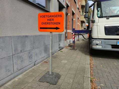 Set Van 2 Verkeersborden E3 Parkeerverbod INCL Voeten Euro Rent