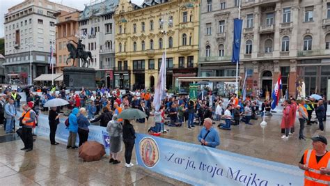 VIDEO FOTO Više od 250 molitelja unatoč kiši na Dan pobjede i