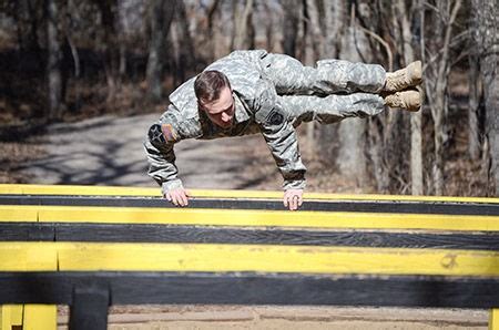 Wingin' It: Video series documents Air Assault School obstacle course ...