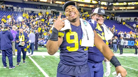 Michigan football players steal attention from ESPN CFB Playoff report