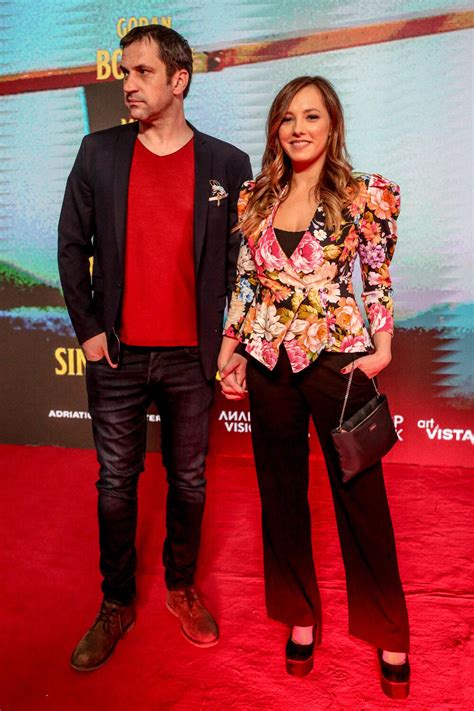 Goran Bogdan i Jovana Stojiljković blistaju na premijeri filma Slika 1