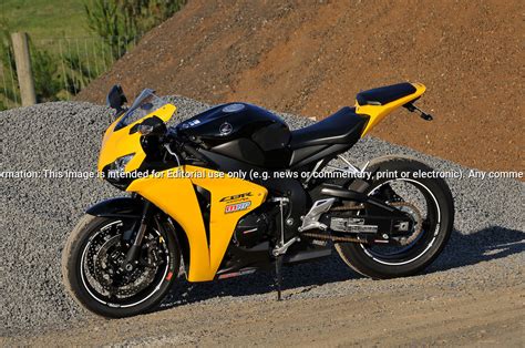 2008 Honda Cbr1000rr Fireblade Pearl Yellow Joel Strickland Photographics