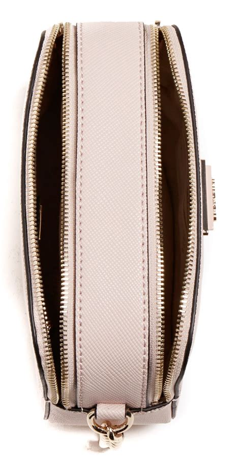 GUESS Noelle Crossbody Camera Light Rose Modeherz