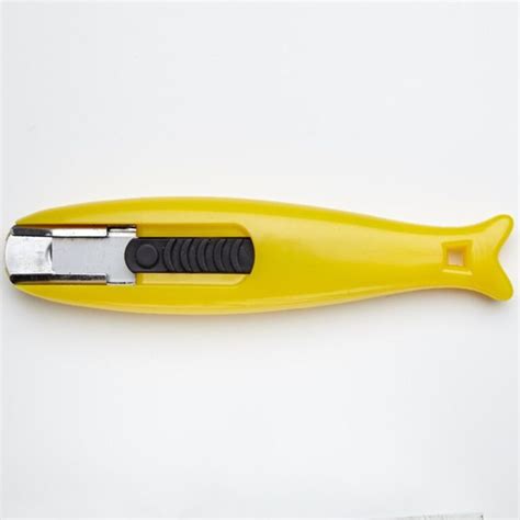 4 of the Best Safety Knives for the Retail Industry - SafeCutters