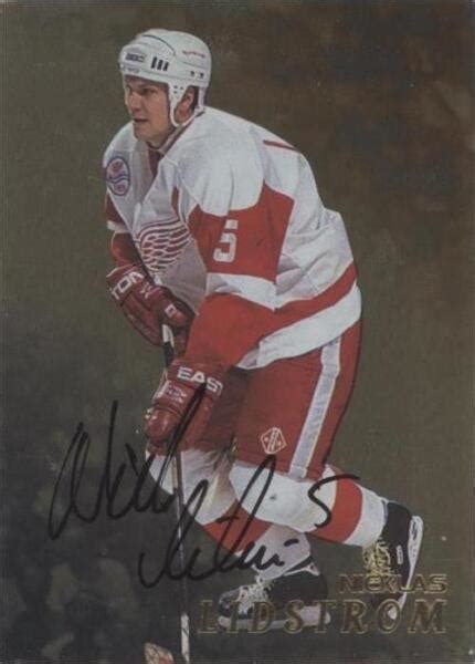 1998 99 In The Game Be A Player Gold Autographs 197 Nicklas Lidstrom