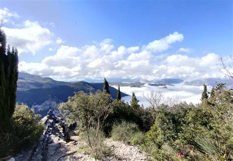 Trekking La Gola Del Furlo Anello Alto Strutture Ricettive E Case