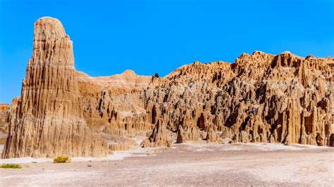 The Dramatic and Unique Patterns of Slot Canyons and Hoodoos in ...