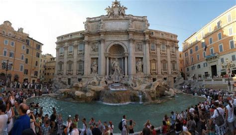 Trevi Fountain: History & Legend: Italy Logue